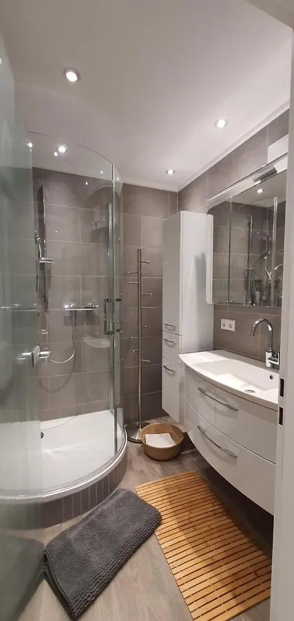 Apartment Und Ferienwohnung, Wohnen Auf Zeit, Callenberger Strasse, Coburg 0*,