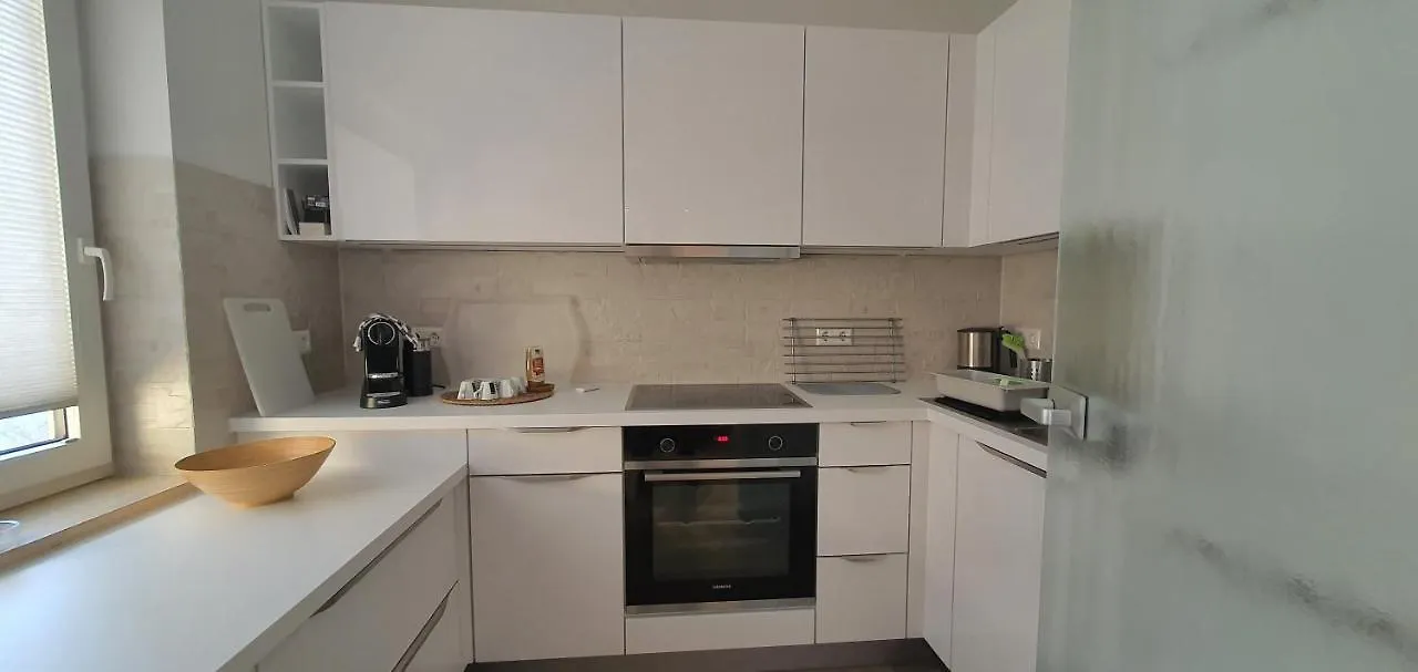 Apartment Und Ferienwohnung, Wohnen Auf Zeit, Callenberger Strasse, Coburg 0*,  Germany